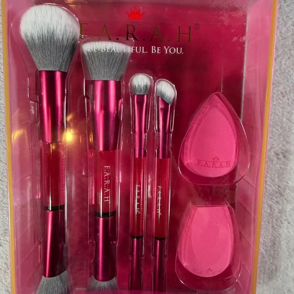 F.A.R.A.H. Signature Brush Collection 4pc Dual-Ended Brushes 2 Sponges 6PCW-FHB‎